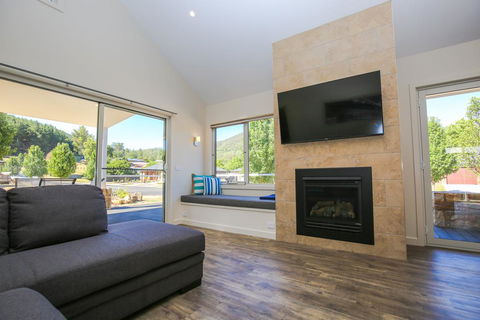 Amber Mist Villa One - Accommodation Batemans Bay 0