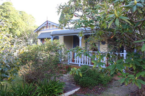 Ambrose Cottage Front Apartment - Accommodation Batemans Bay 1