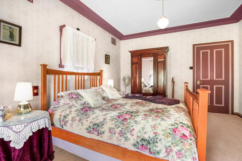 Ambrose Cottage Front Apartment - Accommodation Batemans Bay 2