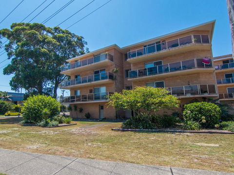 Anchorage 2, With Water Views - Accommodation Batemans Bay 3