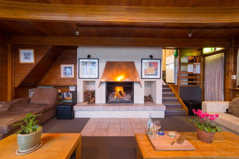 Aneeki Ski Lodge - Accommodation Batemans Bay 0