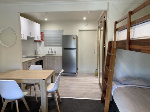 Aneeki Ski Lodge - Accommodation Batemans Bay 3