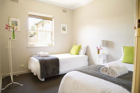 Angaston Mews - Accommodation Batemans Bay 1
