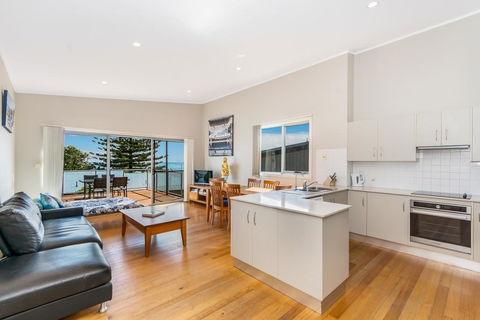 Angourie Blue Unit 2 - Accommodation Batemans Bay 2