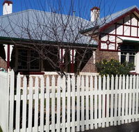 Arden on McLachlan - Accommodation Batemans Bay