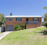 Argyle Cottage' 41 Argyle Avenue - great family home for holidays - Accommodation Batemans Bay