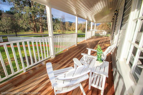 Arlington - Accommodation Batemans Bay 1