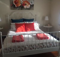 Art Deco Cottage - Accommodation Batemans Bay