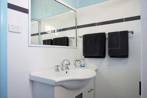 Artesian Motor Inn - Accommodation Batemans Bay 3