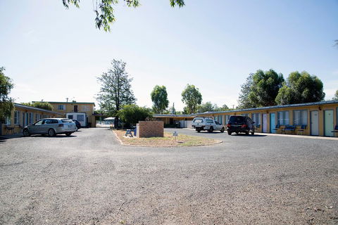 Artesian Motor Inn - Accommodation Batemans Bay 1