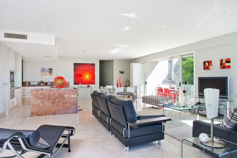 Artis, Noosa Heads - Accommodation Batemans Bay 1