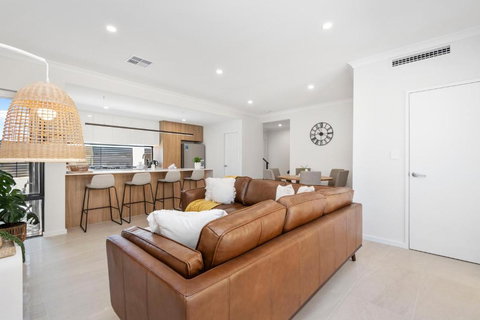 Luxury Urban Retreat - Accommodation Batemans Bay 0