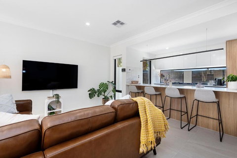 Luxury Urban Retreat - Accommodation Batemans Bay 3