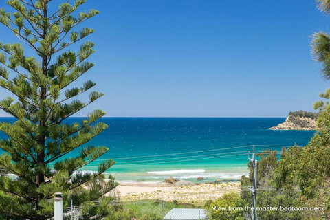 Magnificent Malua Views Stroll To The Beach - Accommodation Batemans Bay 1