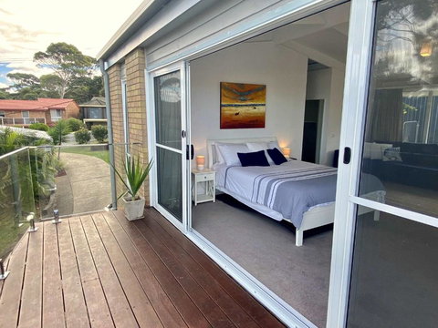 Magnificent Malua Views Stroll To The Beach - Accommodation Batemans Bay 3
