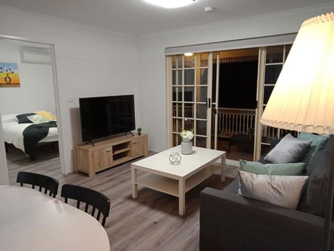 Modern 2BR Apartment With Parking - Accommodation Batemans Bay 1