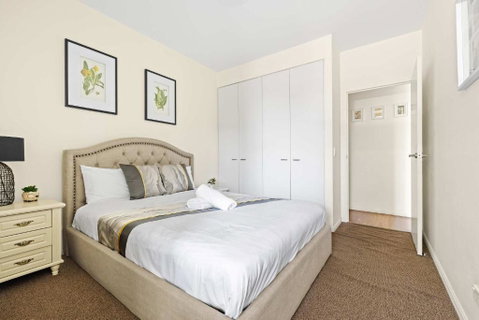 Modern Apt - Free Parking - Convenient Location - Accommodation Batemans Bay 1