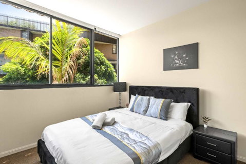 Modern Apt - Free Parking - Convenient Location - Accommodation Batemans Bay 0