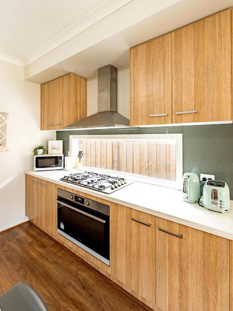 Modern Homely House In Clyde - Accommodation Batemans Bay 3