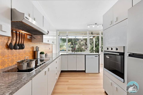 Modern House With Spacious Backyard In Telopea - Accommodation Batemans Bay 2