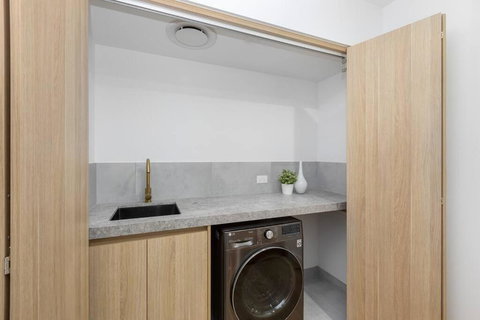 Mordialloc Beach Retreat 4 - Mordialloc - Accommodation Batemans Bay 2