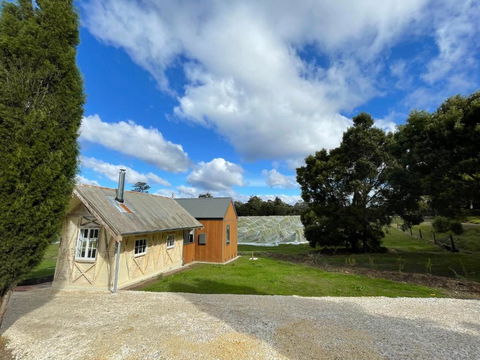 NEST- Luxury Vineyard Accommodation - Accommodation Batemans Bay 3