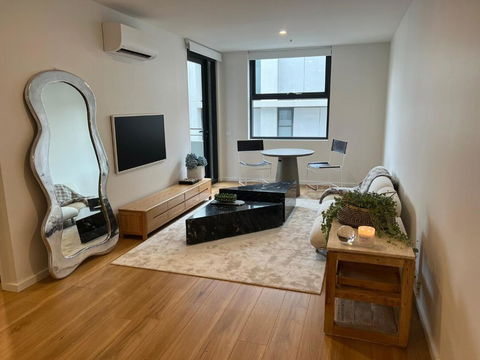 NEW BOUTIQUE 1bd Apt - Accommodation Batemans Bay 0