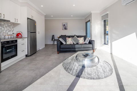 New Sunshine Bay Homes - Accommodation Batemans Bay 0