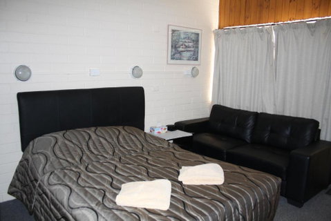 Nhill Oasis Motel - Accommodation Batemans Bay 2