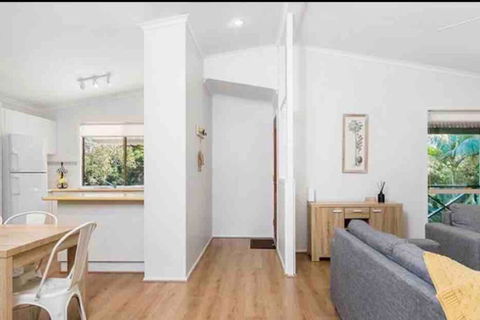 NORTH BYRON BEACH HOUSE Surf Sun Sand - Accommodation Batemans Bay 3