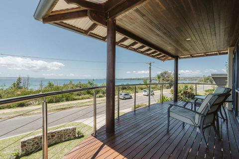Oasis On The Beach By Jervis Bay Rentals - Accommodation Batemans Bay 0