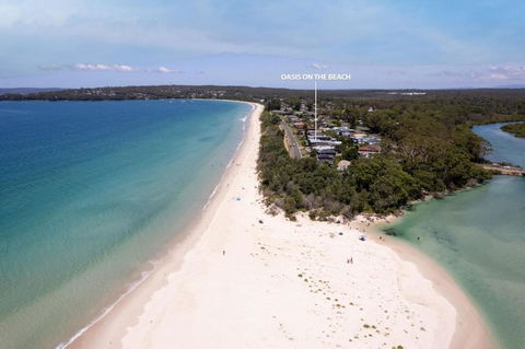 Oasis On The Beach By Jervis Bay Rentals - Accommodation Batemans Bay 1