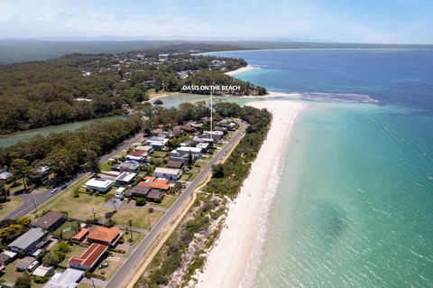 Oasis On The Beach By Jervis Bay Rentals - Accommodation Batemans Bay 2