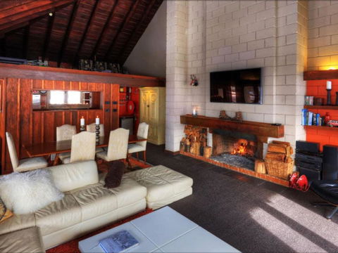 Obergurgl Lodge - Accommodation Batemans Bay 1