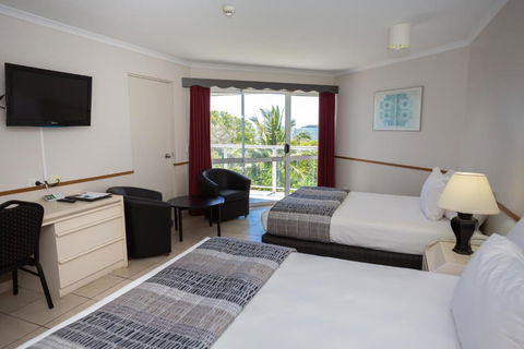 Ocean International Hotel - Accommodation Batemans Bay 2