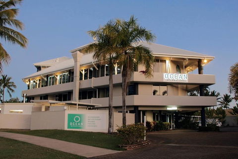 Ocean International Hotel - Accommodation Batemans Bay 0