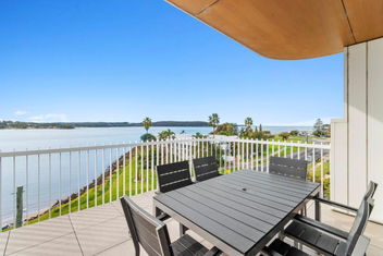 Ohana 411 with Accommodation Batemans Bay