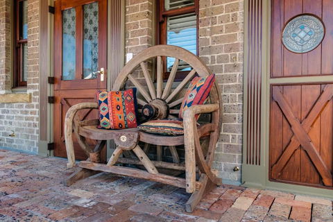 Old Bank Boutique Hotel - Accommodation Batemans Bay 3