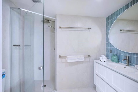 Palm Shore Escape - Elevated Beachfront Living - Accommodation Batemans Bay 3
