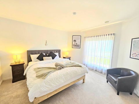 Panayil BeachHouse ! Stunning Ocean Views! - Accommodation Batemans Bay 1