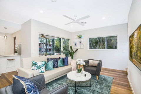Park Avenue Townhouse Retreat Brisbane Sleeps 10 - Accommodation Batemans Bay 3