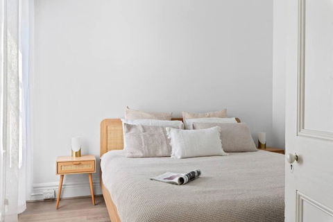 Peaceful 2 Bedroom With Private Backyard And BBQ - Accommodation Batemans Bay 3