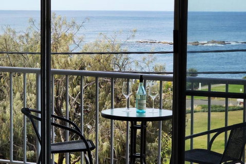 Penthouse Apartment Ocean Views - Accommodation Batemans Bay 0