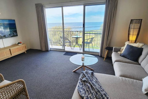 Penthouse Apartment Ocean Views - Accommodation Batemans Bay 1