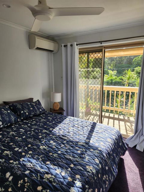 Poinciana Room - Accommodation Batemans Bay 0