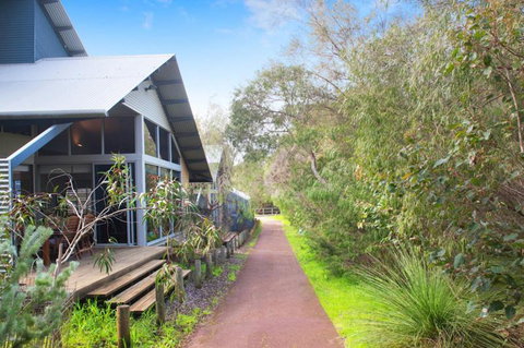 PEPPY TREE HOUSE - Accommodation Batemans Bay 1