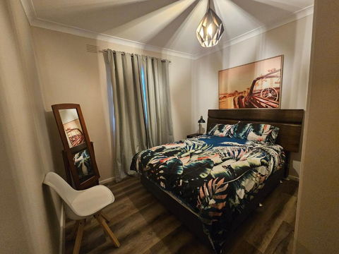 Phoenix House - Accommodation Batemans Bay 0