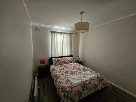 Phoenix House - Accommodation Batemans Bay 3