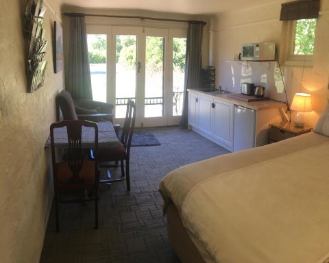 Pierrepoint Accommodation - Accommodation Batemans Bay 0