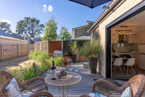 Pine Beach Guest House In The Heart Of Balnarring - Accommodation Batemans Bay 0